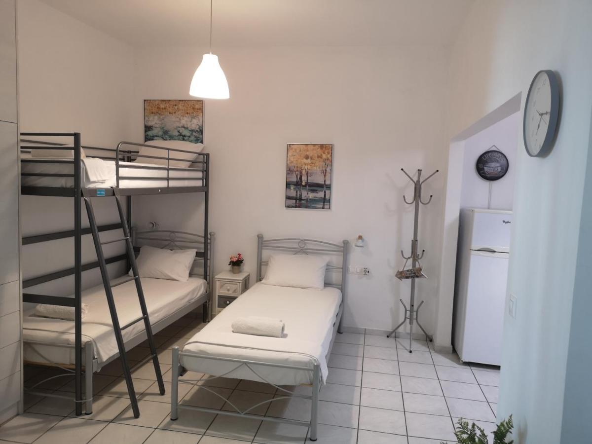 Salty Alley Seaside Apartment 罗希姆诺 外观 照片