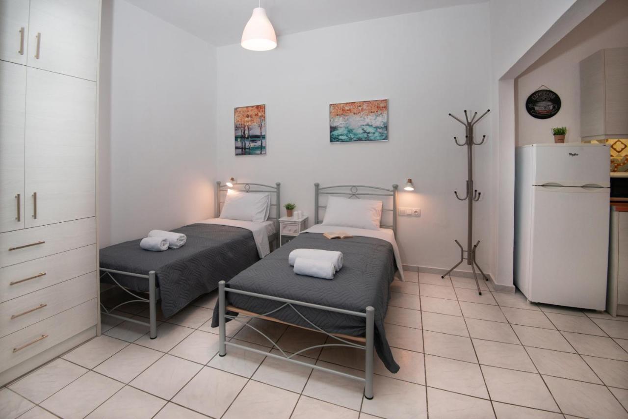 Salty Alley Seaside Apartment 罗希姆诺 外观 照片